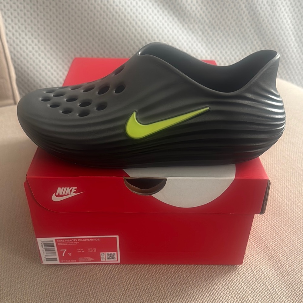 Nike ReactX Rejuven8 Slip-On Shoes